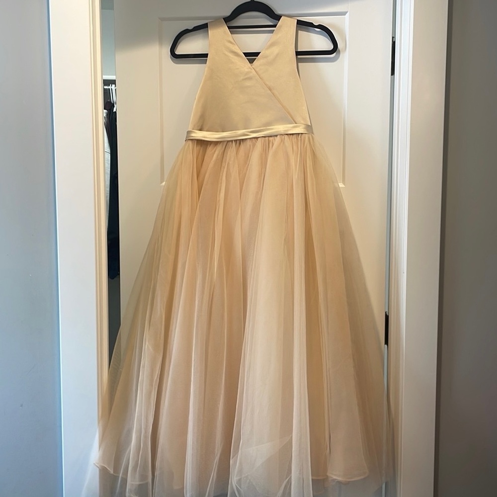 Size 11, purchased from JJ’s House, color is Champagne. Excellent condition.
